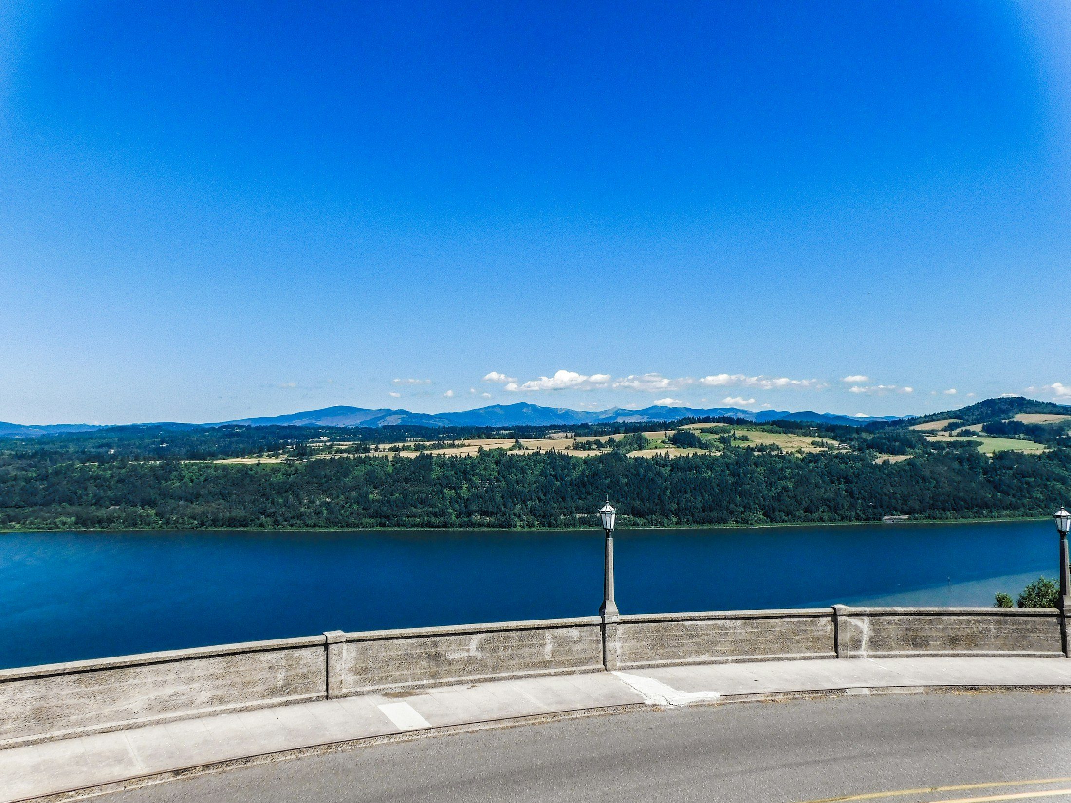 Quiet view across the Columbia River Gorge
